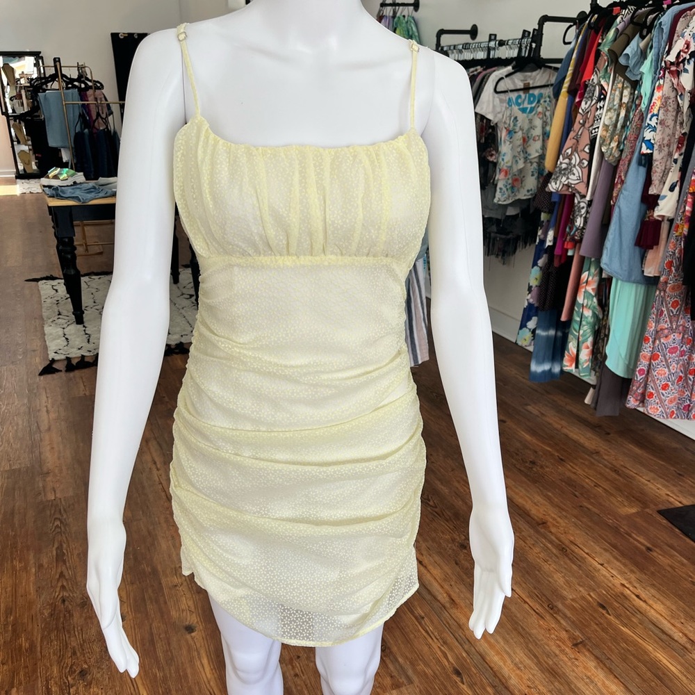 Storia Yellow Daisy Mini Dress
